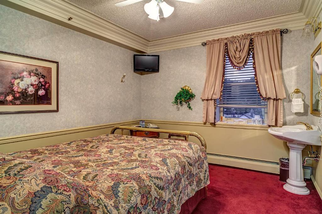 Athabasca Hotel Джаспер Номер фото